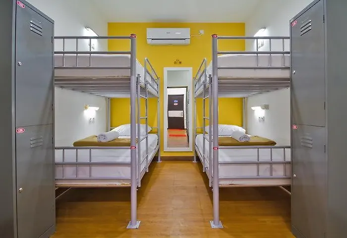 Hostel Cx Ground Zero Kuta Lombok
