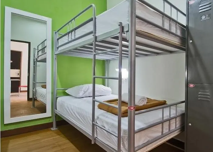 Cx Ground Zero Hostel *